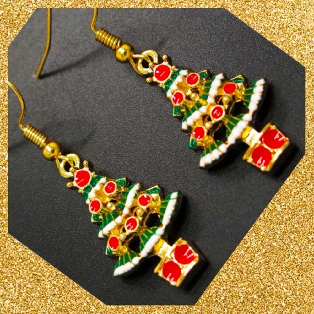 New!! Christmas Tree Earrings